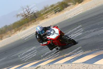 media/Mar-28-2022-Superbike Trackdays (Mon) [[b8603d0f67]]/Open Track Time/Turn 3 Inside/